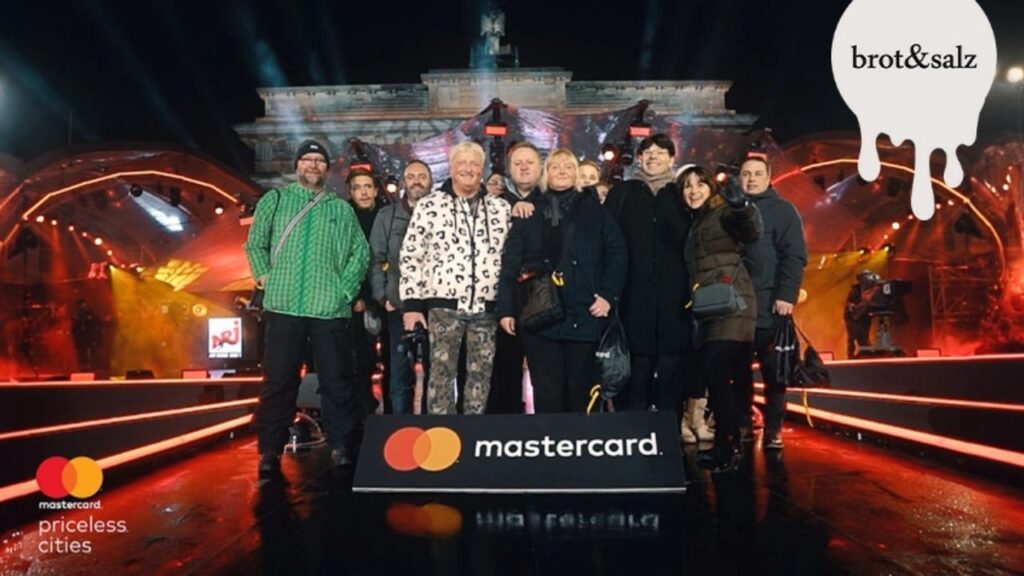 Mastercard - eine Gruppe von Menschen